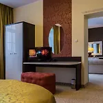 Zamek 4* 格涅夫