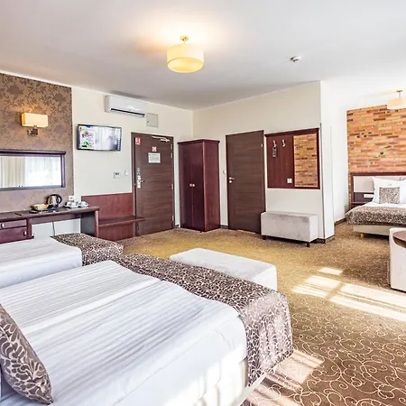 Hotell Zamek 4*