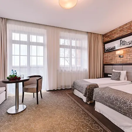 Zamek 4*