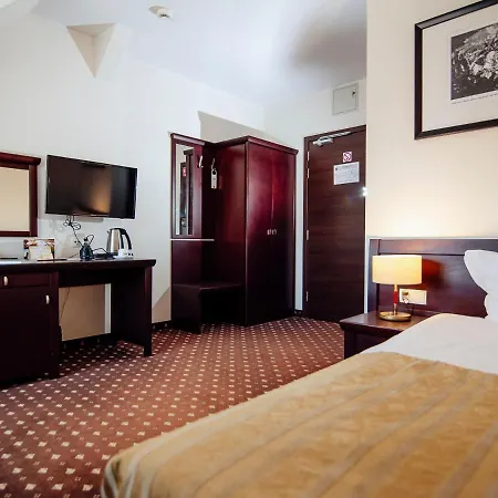 Hotell Zamek 4*